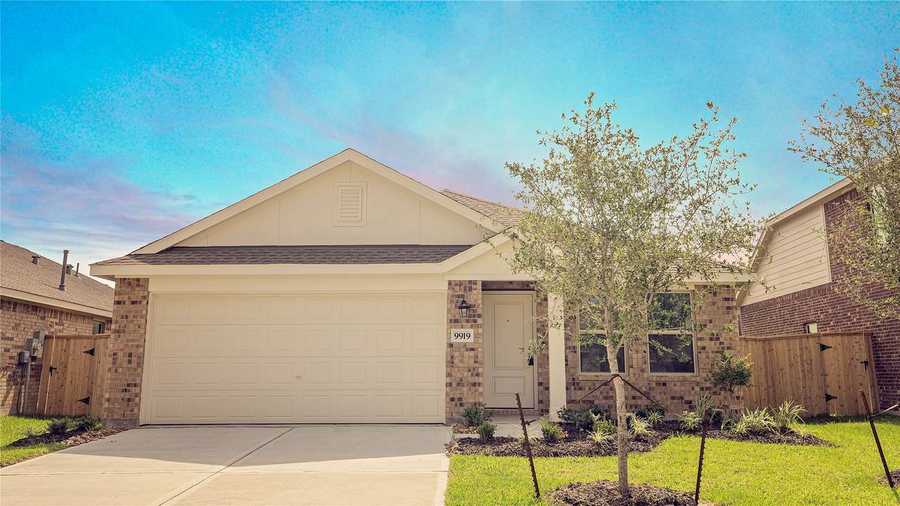 9919 Oakheath Bluff Drive - Photo 1