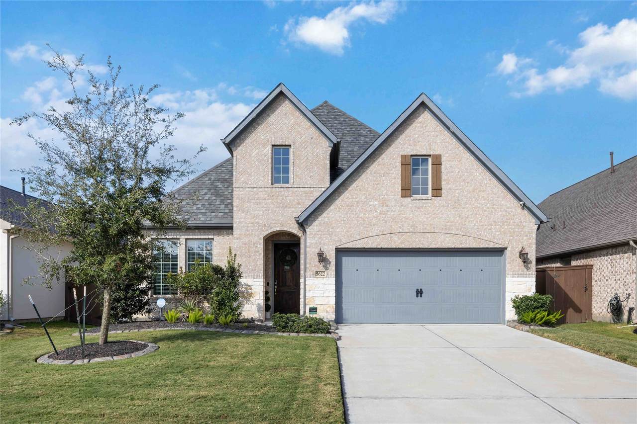 5622 Vintage Oaks Lane - Photo 1