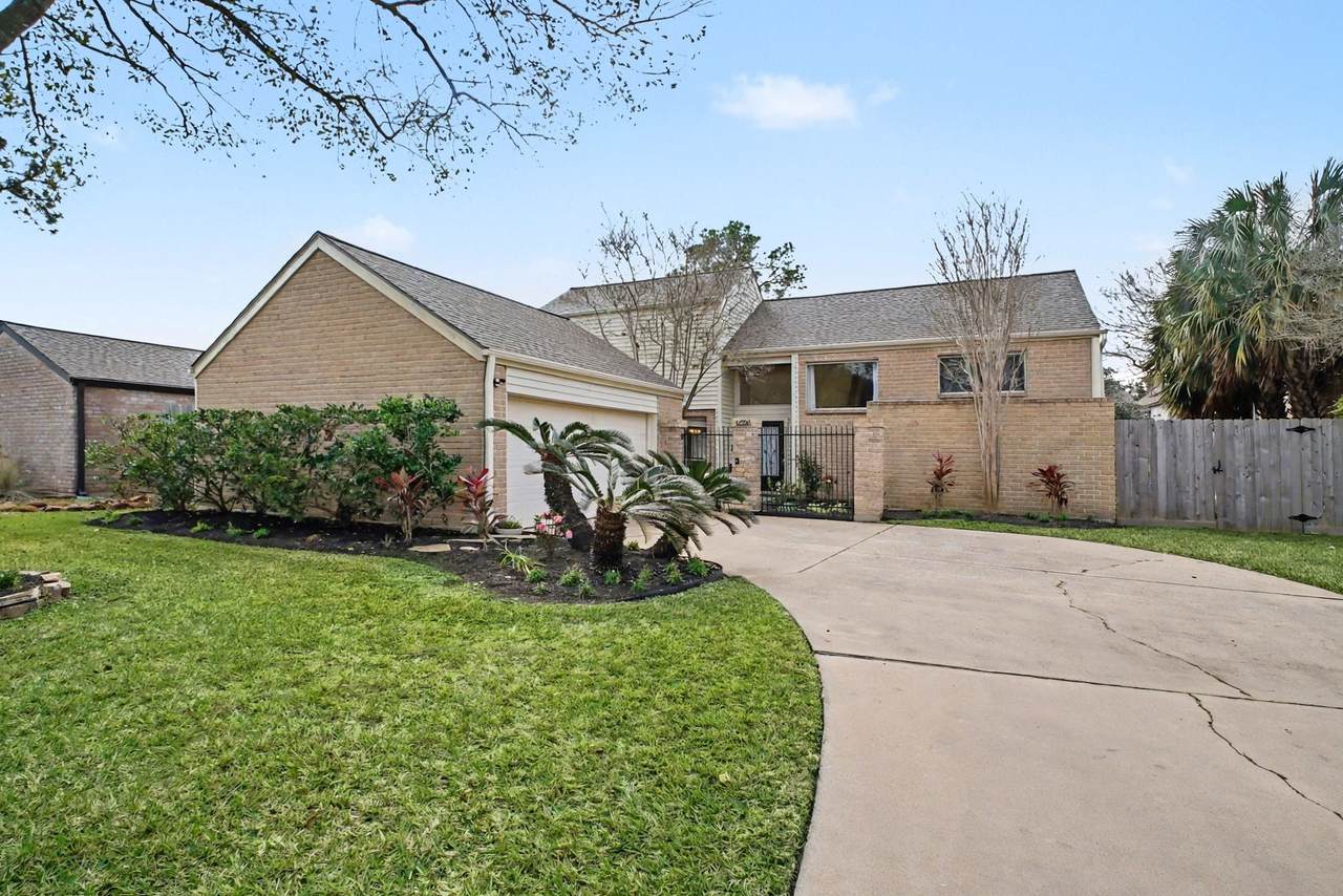 12231 Meadow Lake Drive - Photo 1