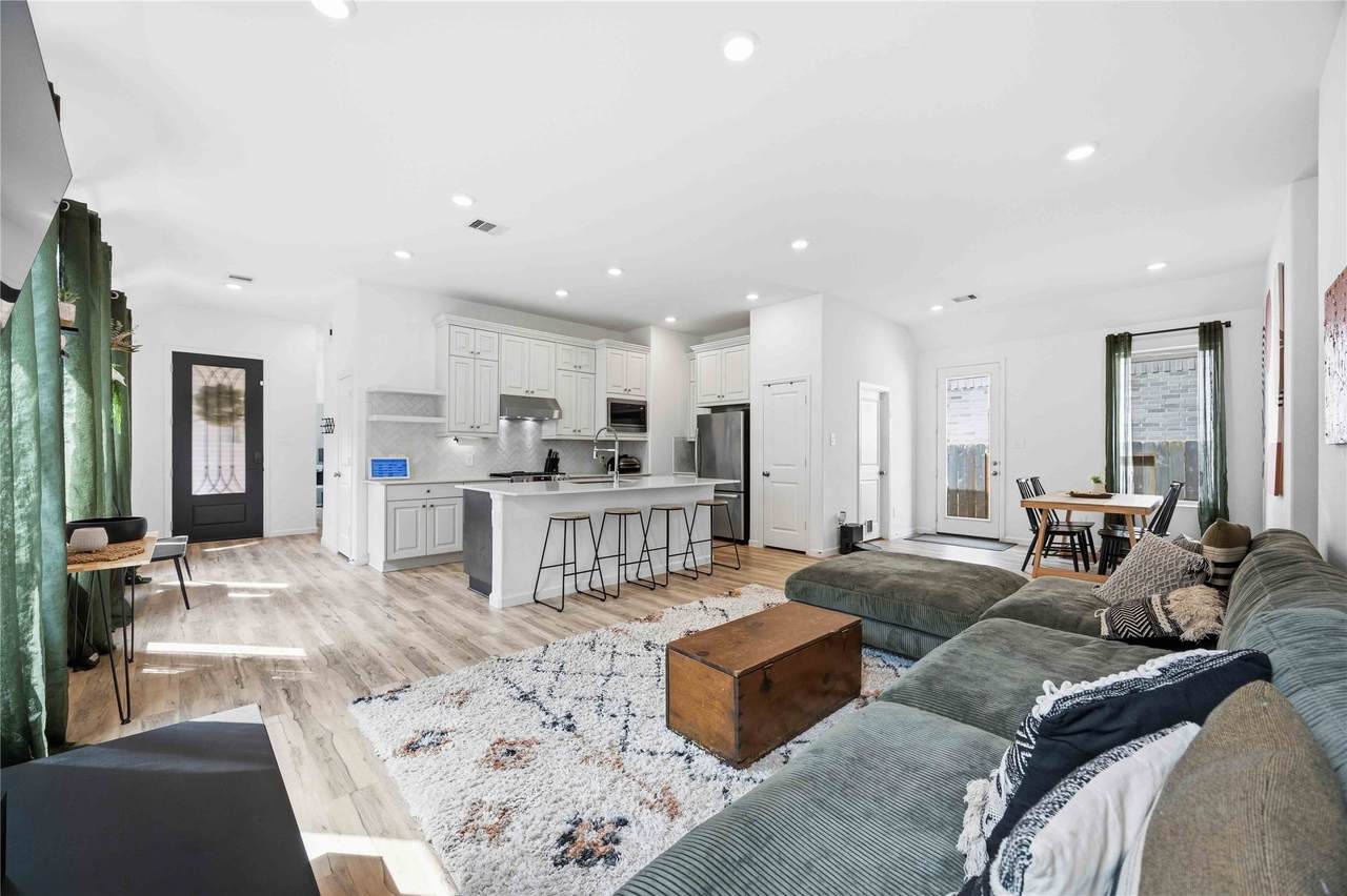 35432 Woodtrace Circle - Photo 1