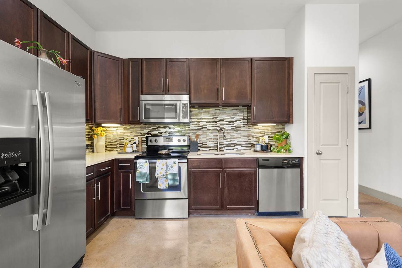 https://bt-photos.global.ssl.fastly.net/harmls/1280_boomver_1_86957268-2.jpg