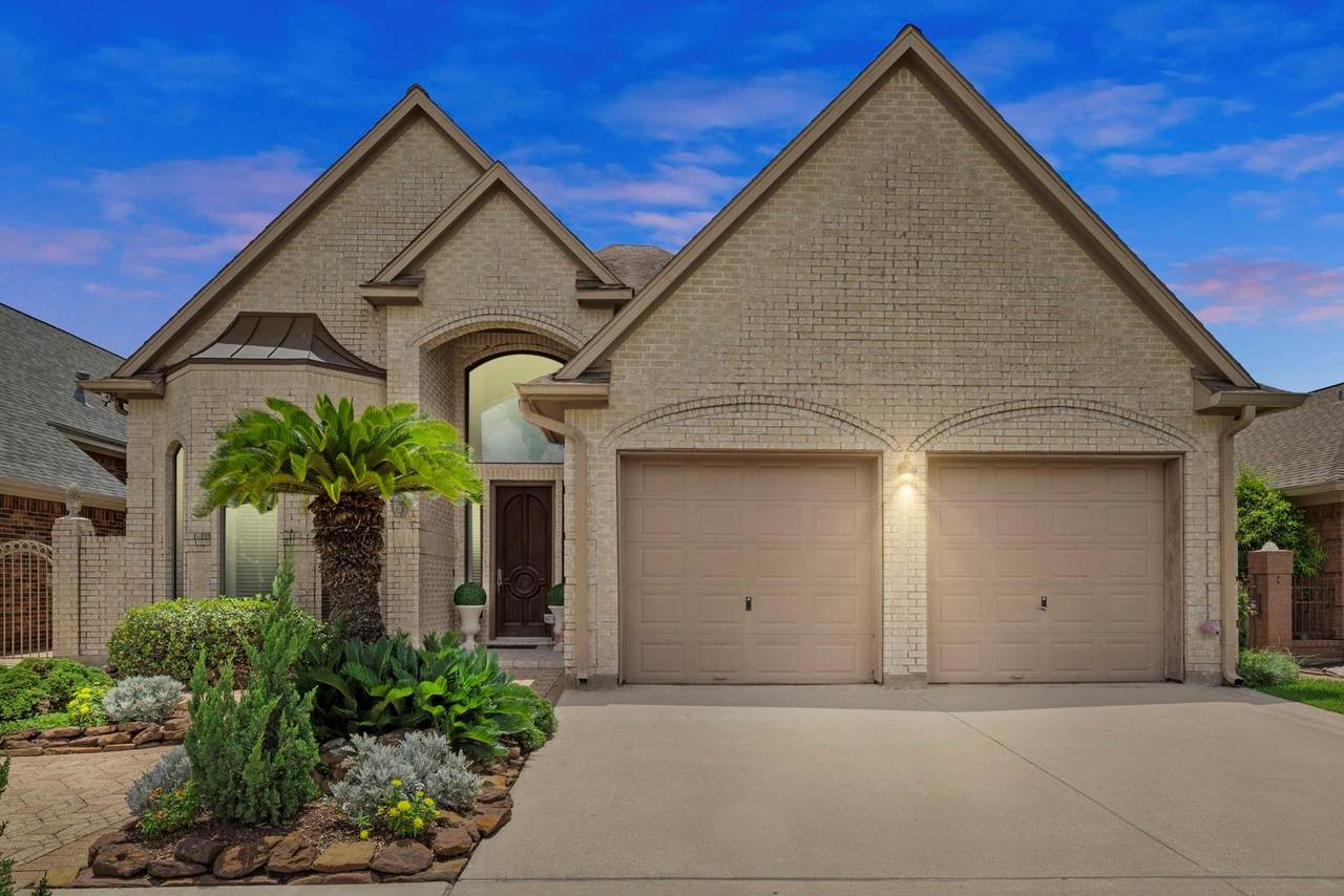 4513 Country Club View - Photo 1