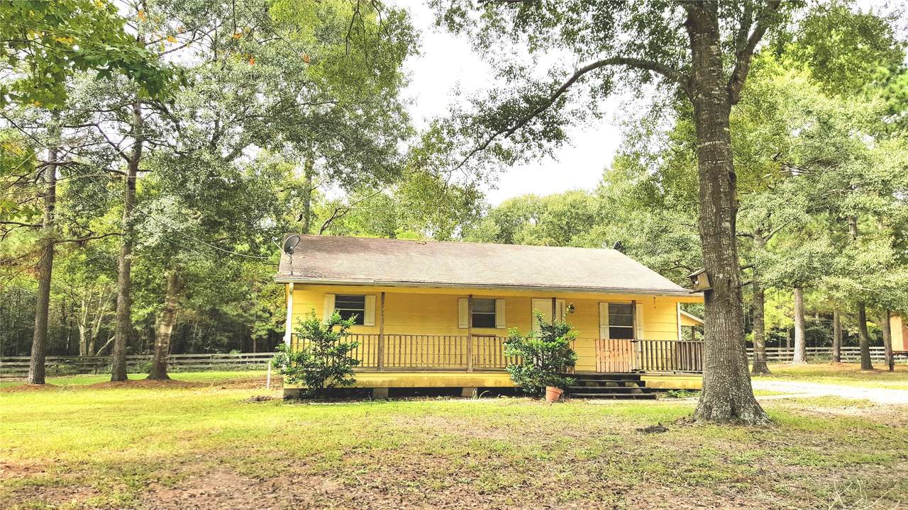 12105 Old County Road - Photo 1