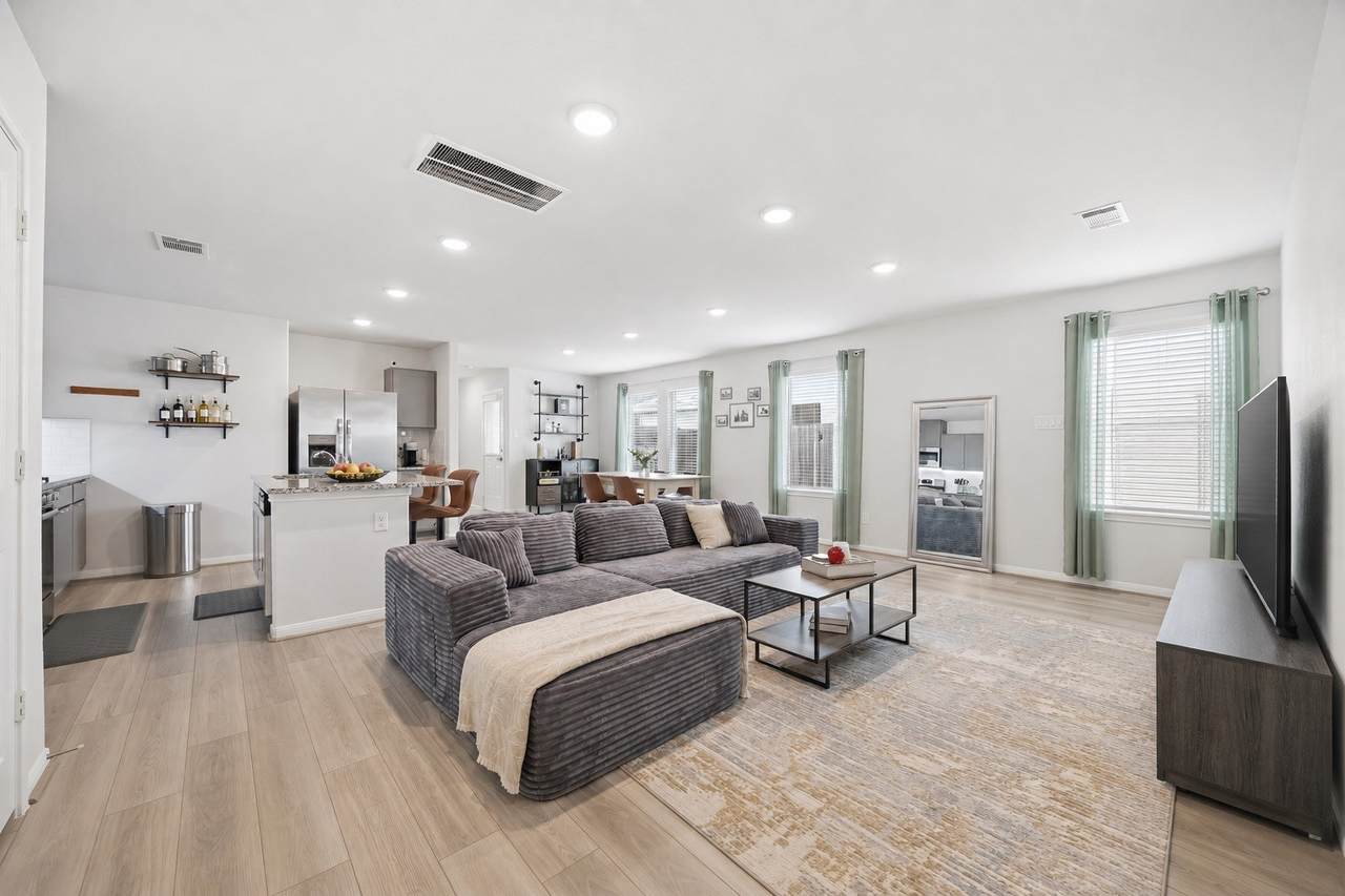 18826 Glenwood Chase Court - Photo 1