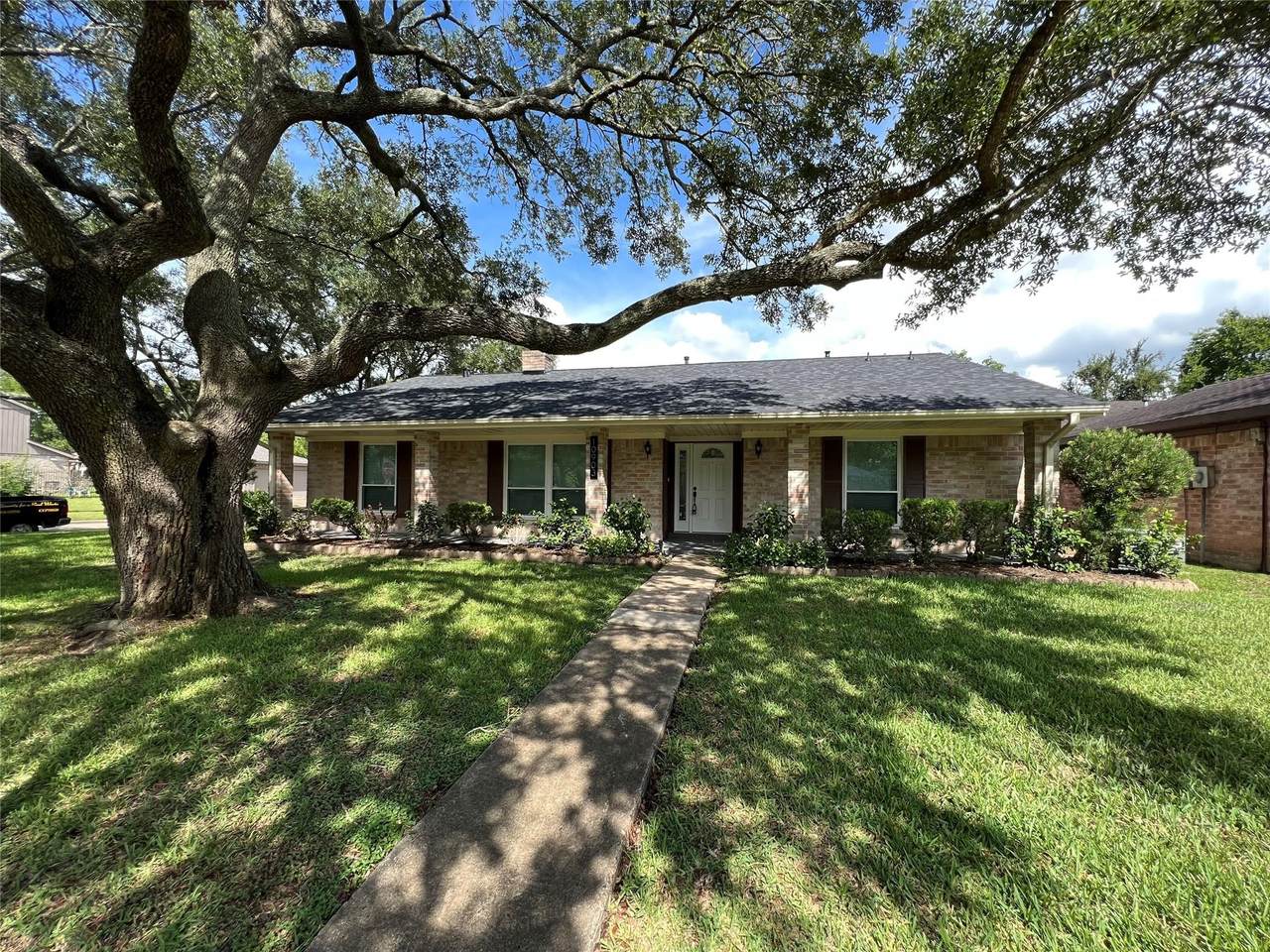10903 Albury Drive - Photo 1