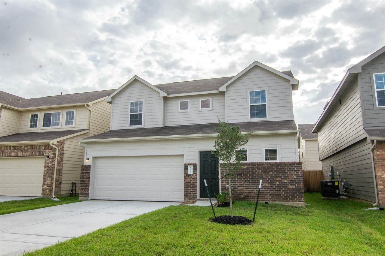 5630 Gara River Drive - Photo 1