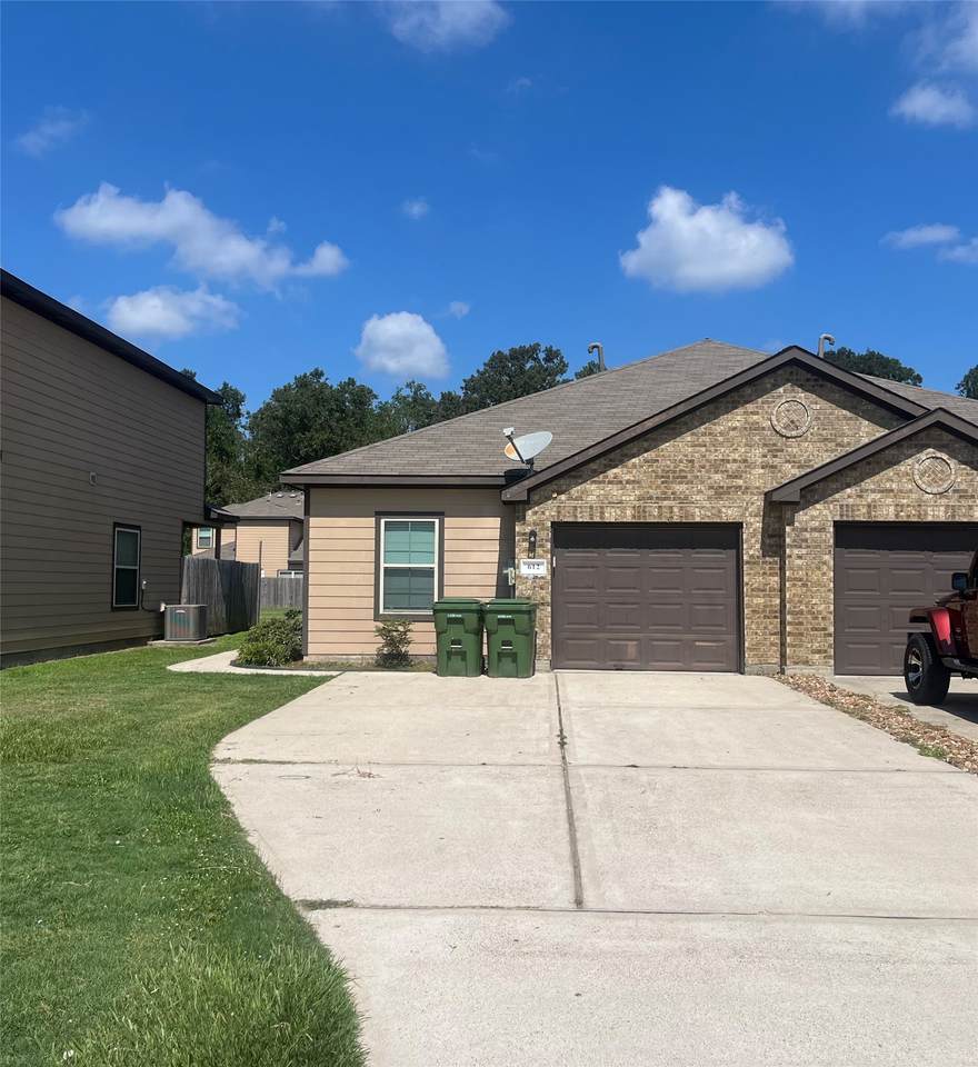 604 Rosewood Street - Photo 1