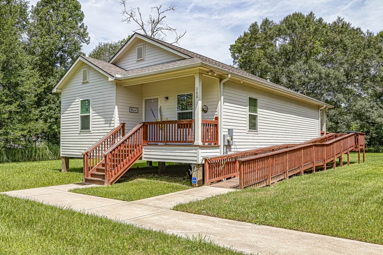 208 County Road 308 - Photo 1