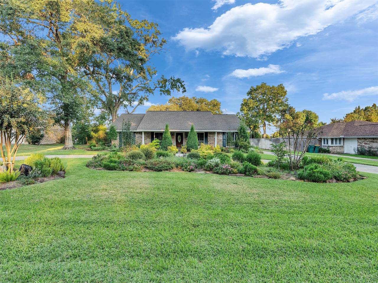 17 Panorama Drive - Photo 1