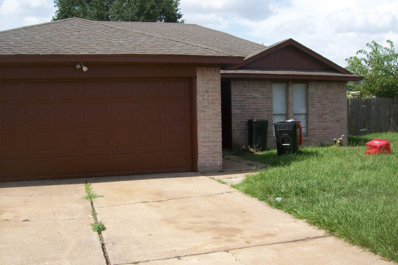 10526 Crescent Moon Drive - Photo 1