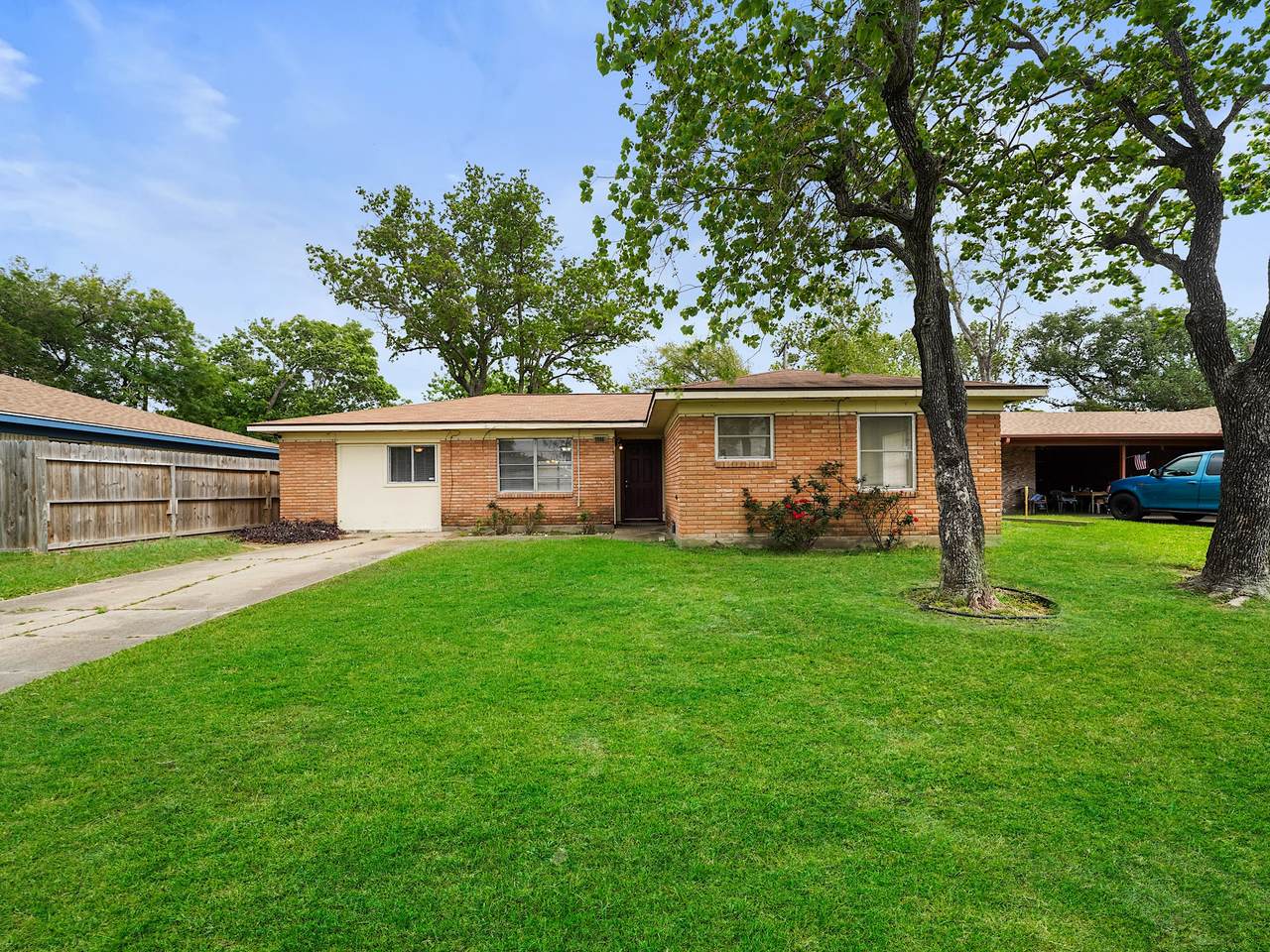 3006 14th Avenue - Photo 1