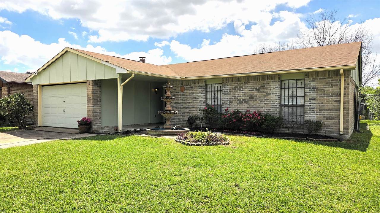 14110 Pinewest Drive - Photo 1