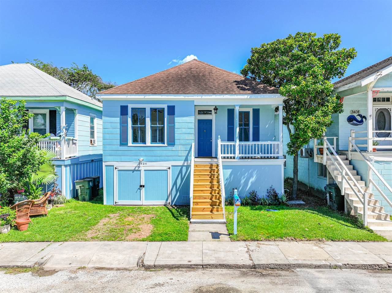 2404 38th Street - Photo 1