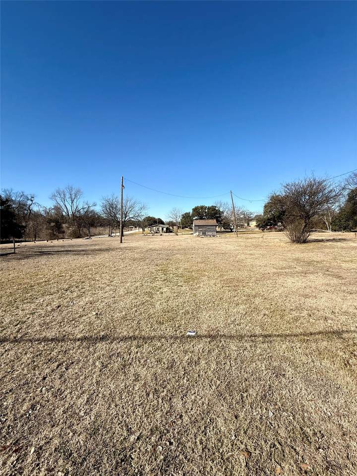 221 Williams Street - Photo 1