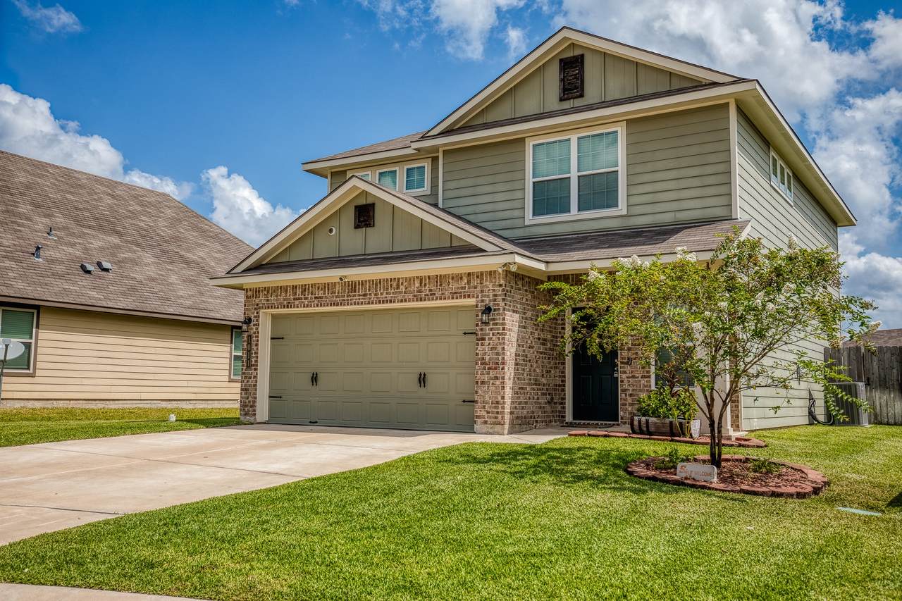 1011 Harvest Lane - Photo 1