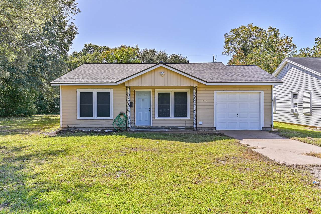 1007 Plum Street - Photo 1