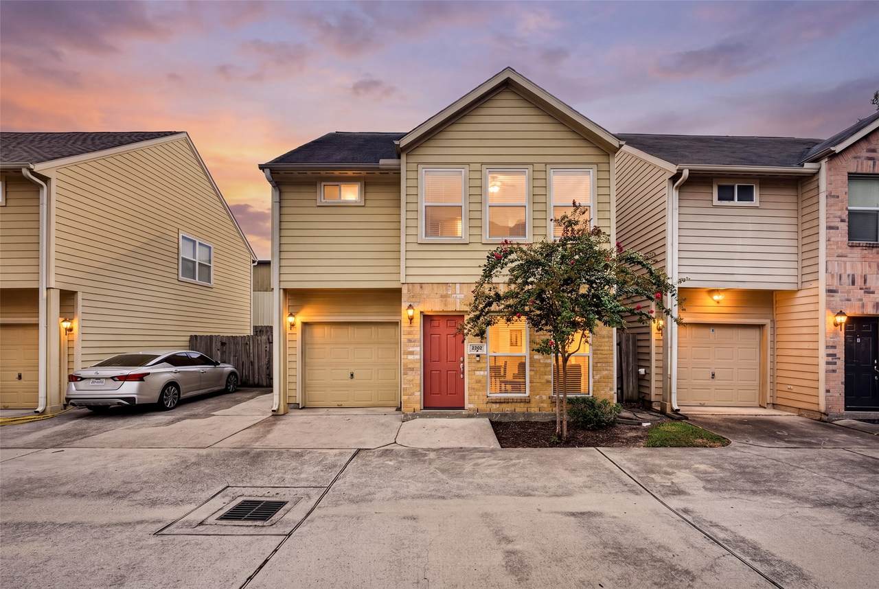 2202 Naomi Street - Photo 1