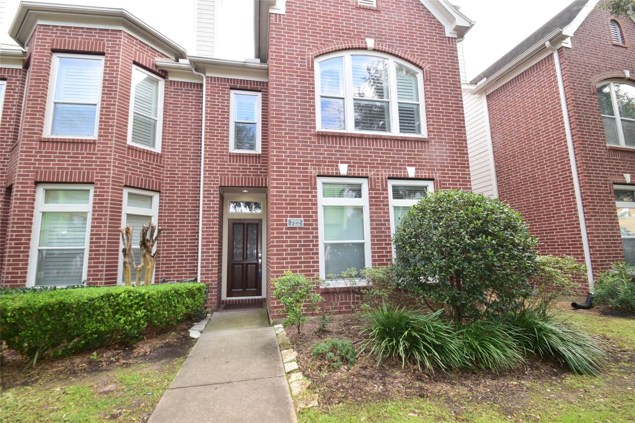 722 Memorial Heights Drive - Photo 1