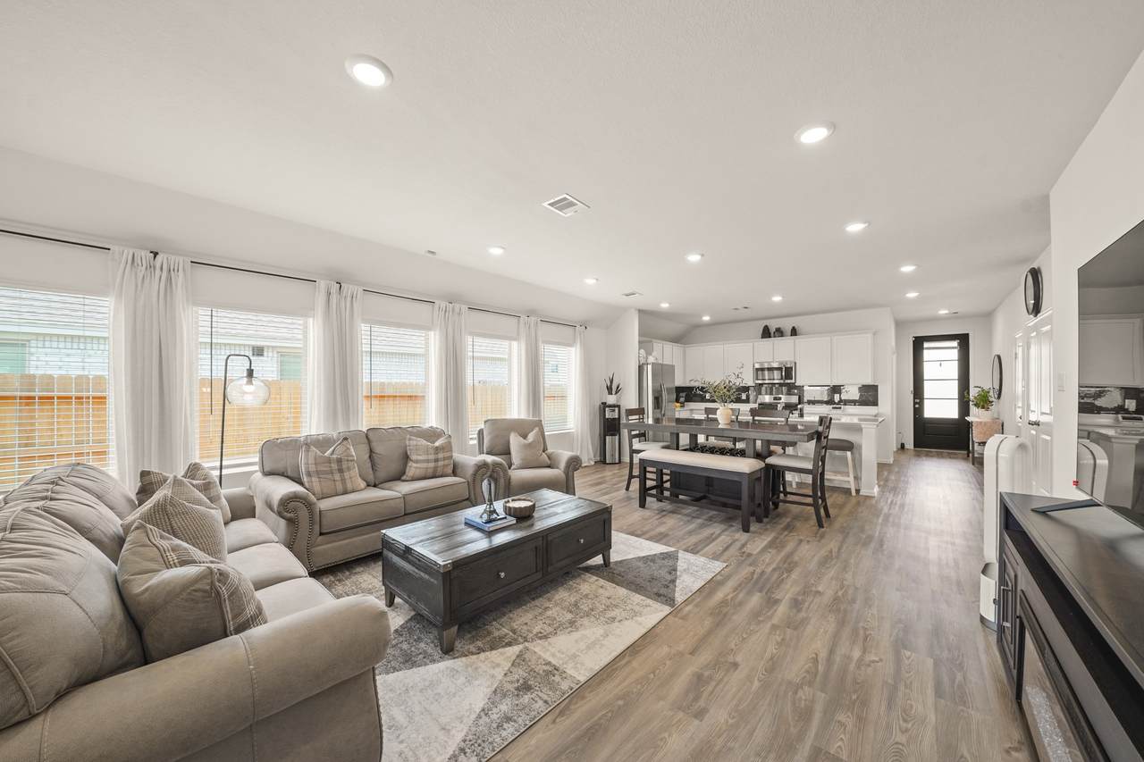 3019 Live Springs Court - Photo 1