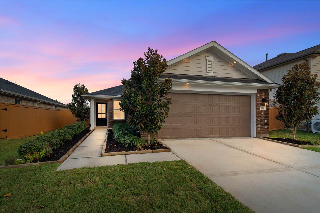5006 Mesa Cove Drive - Photo 1