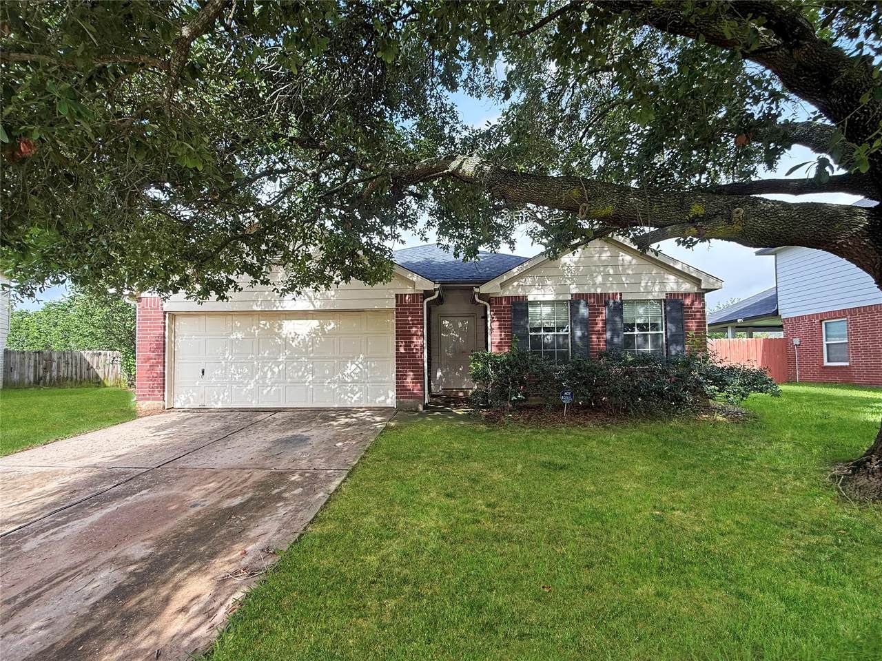 13911 Honey Bee Court - Photo 1