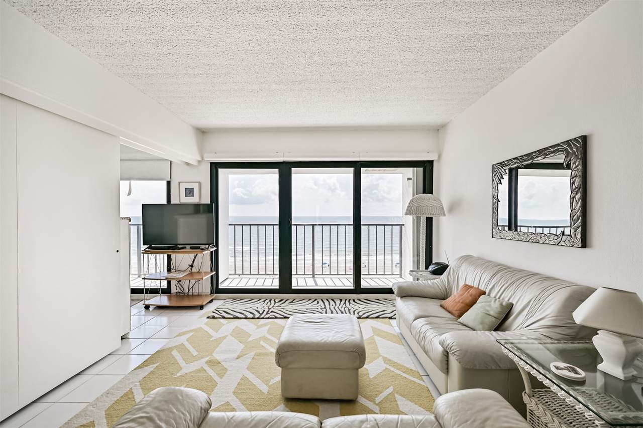 7310 Seawall Boulevard - Photo 1