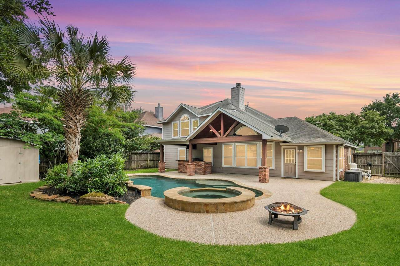 1927 Enchanted Park Drive - Photo 1