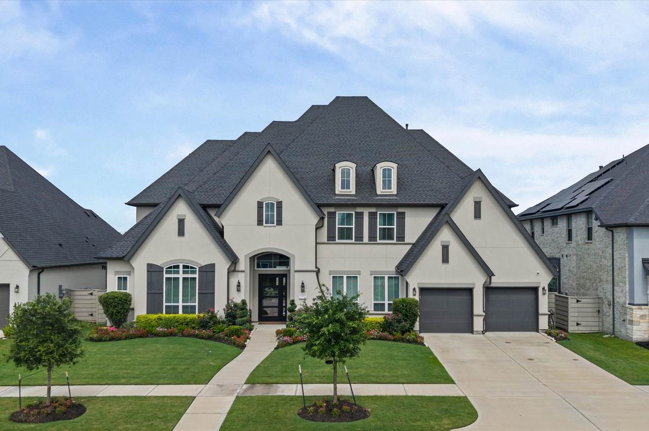 4923 Grapevine Lane - Photo 1