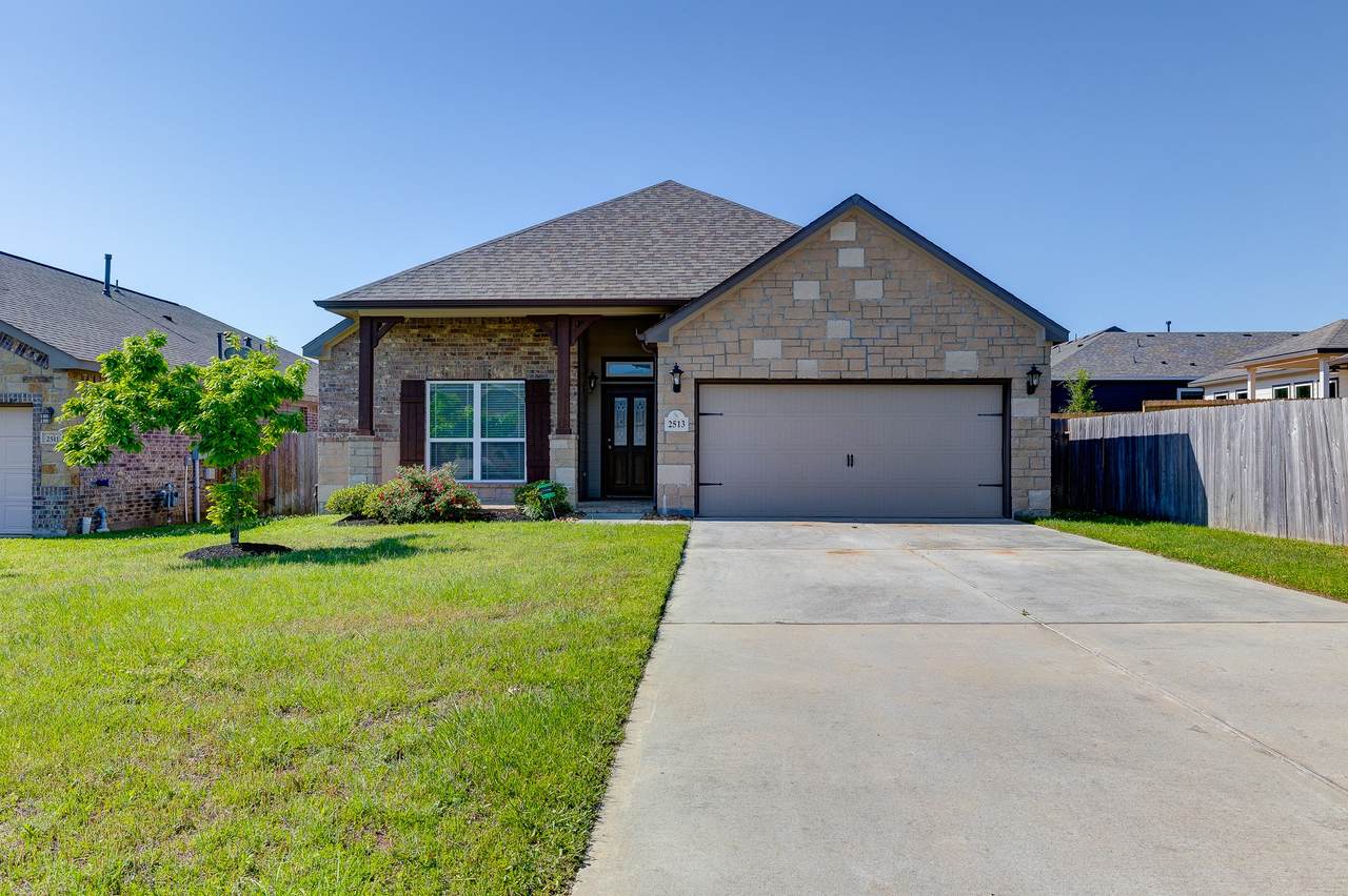 2513 Holly Laurel Manor - Photo 1