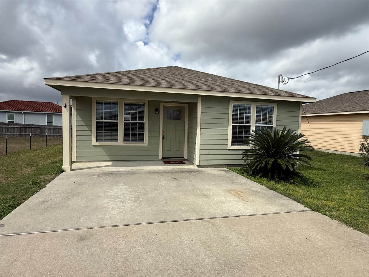 2724 Avenue D Avenue - Photo 1