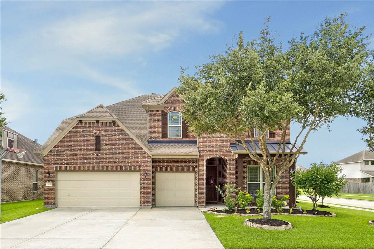 315 Westwood Drive - Photo 1