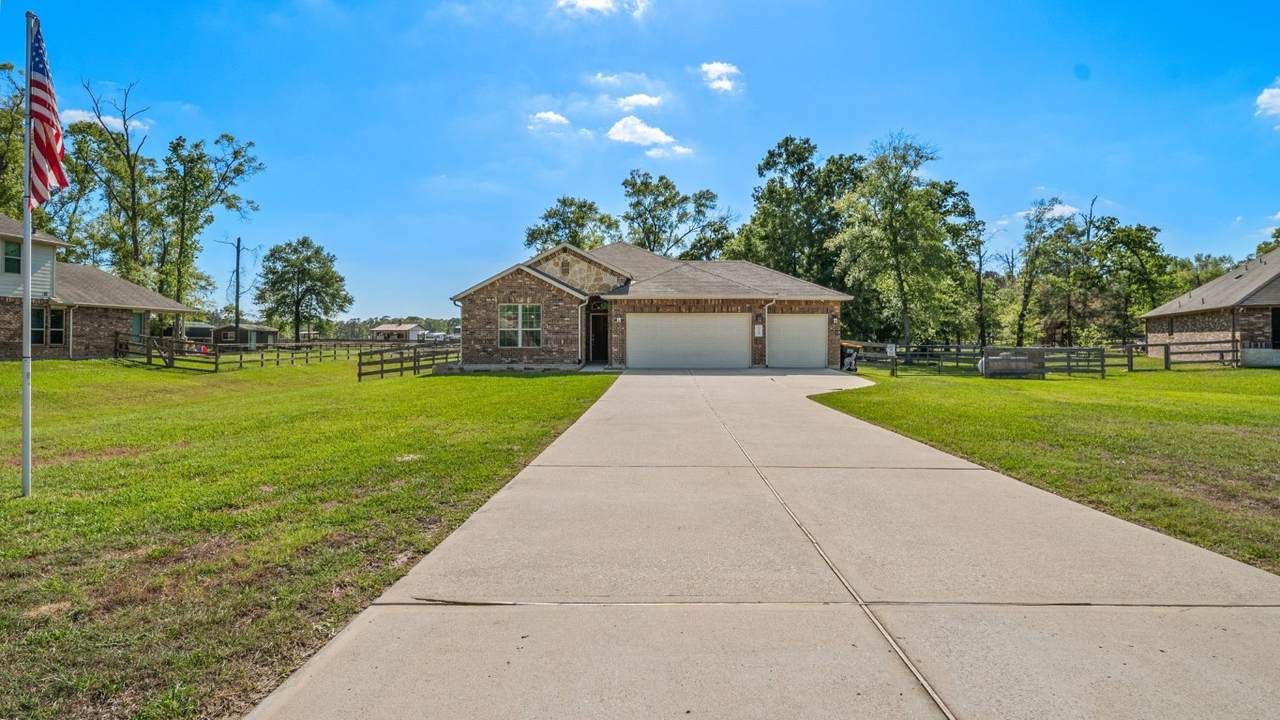 9239 White Tail Drive - Photo 1