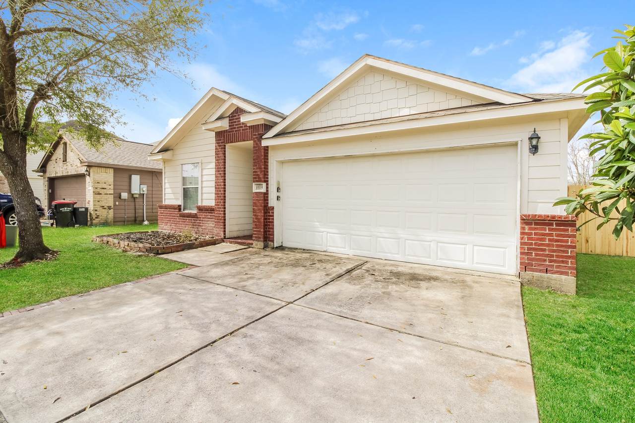 3519 Apache Meadows Drive - Photo 1