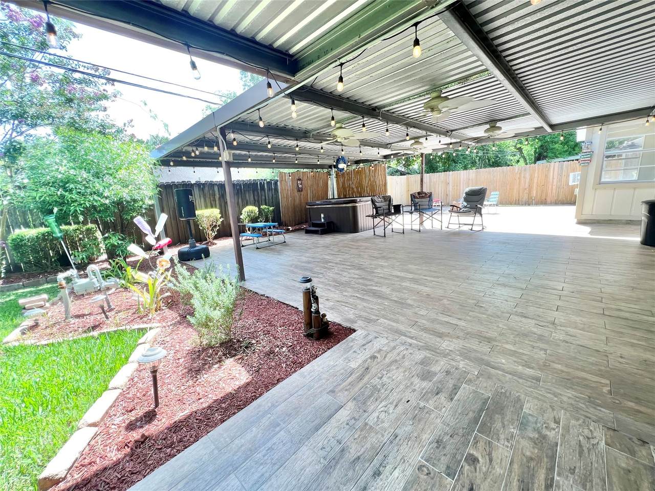 8009 Dellanera Drive - Photo 1