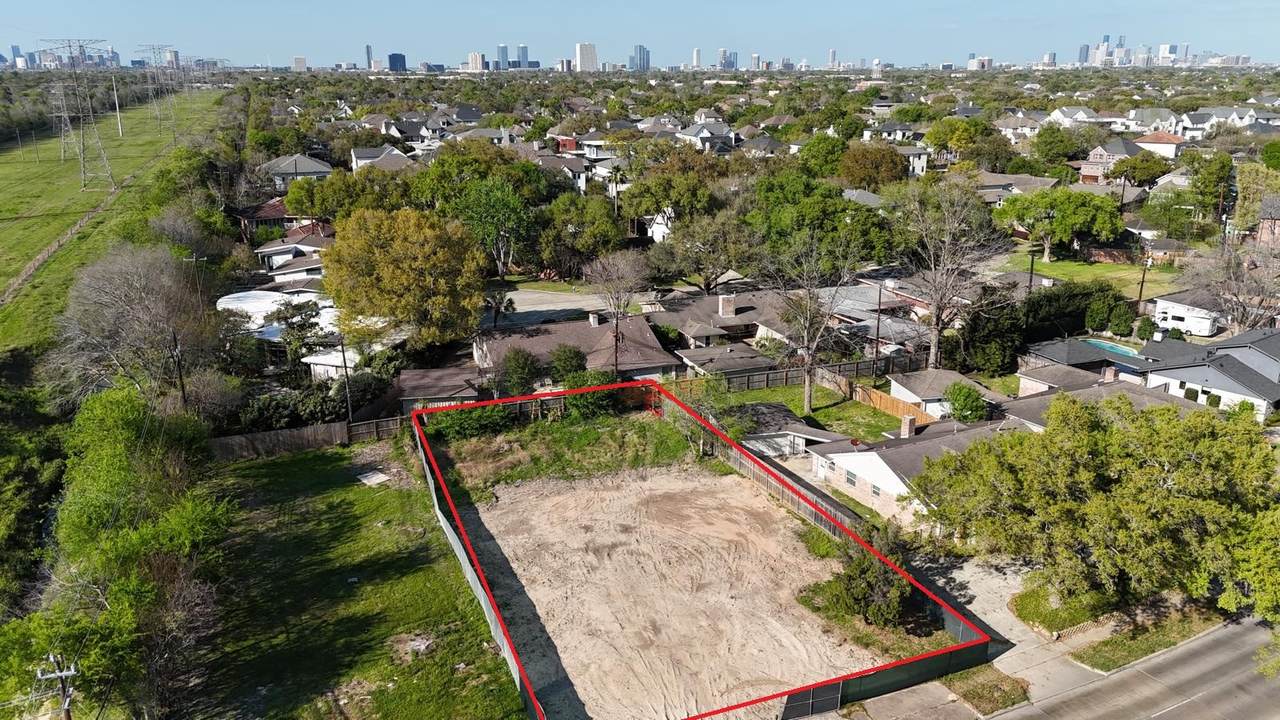 4134 Braeswood Boulevard - Photo 1