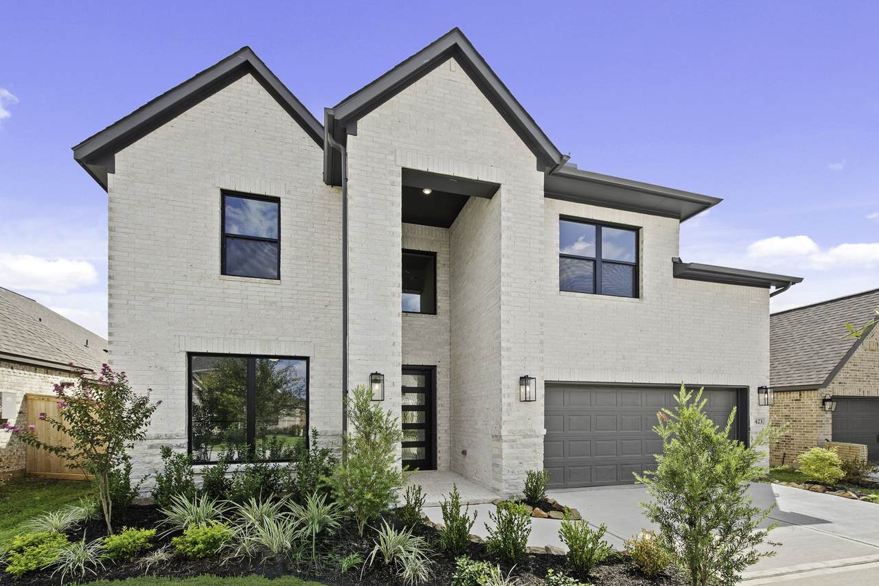 423 Mathis Lake Court - Photo 1