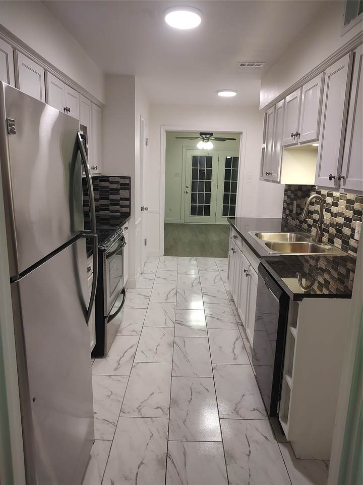 13150 Trail Hollow - Photo 1
