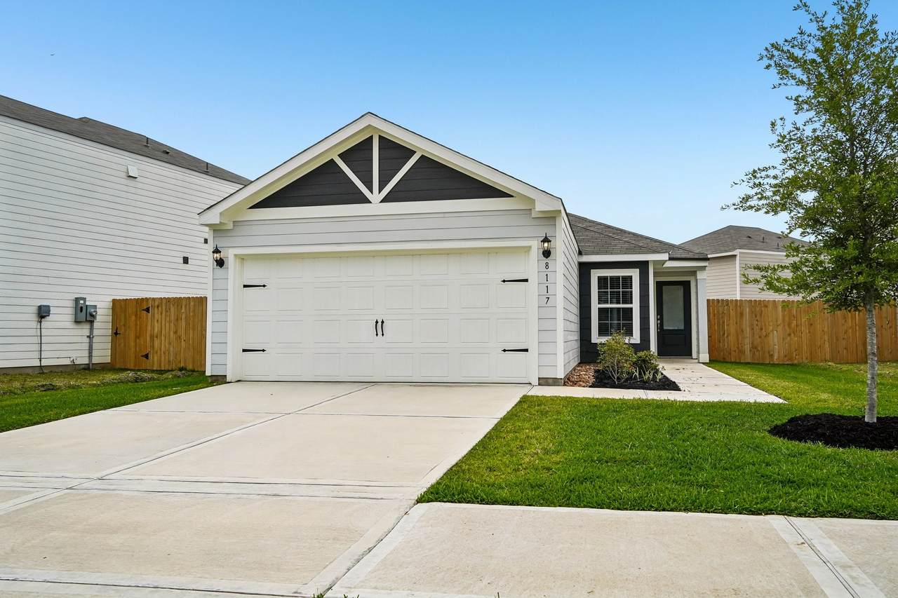 8117 Sunberry Shadow Drive - Photo 1