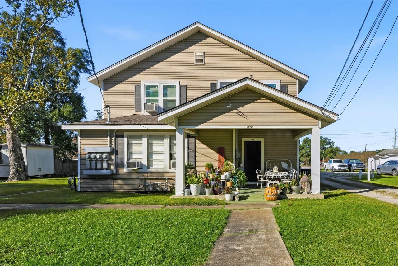 615 Kernohan Street - Photo 1