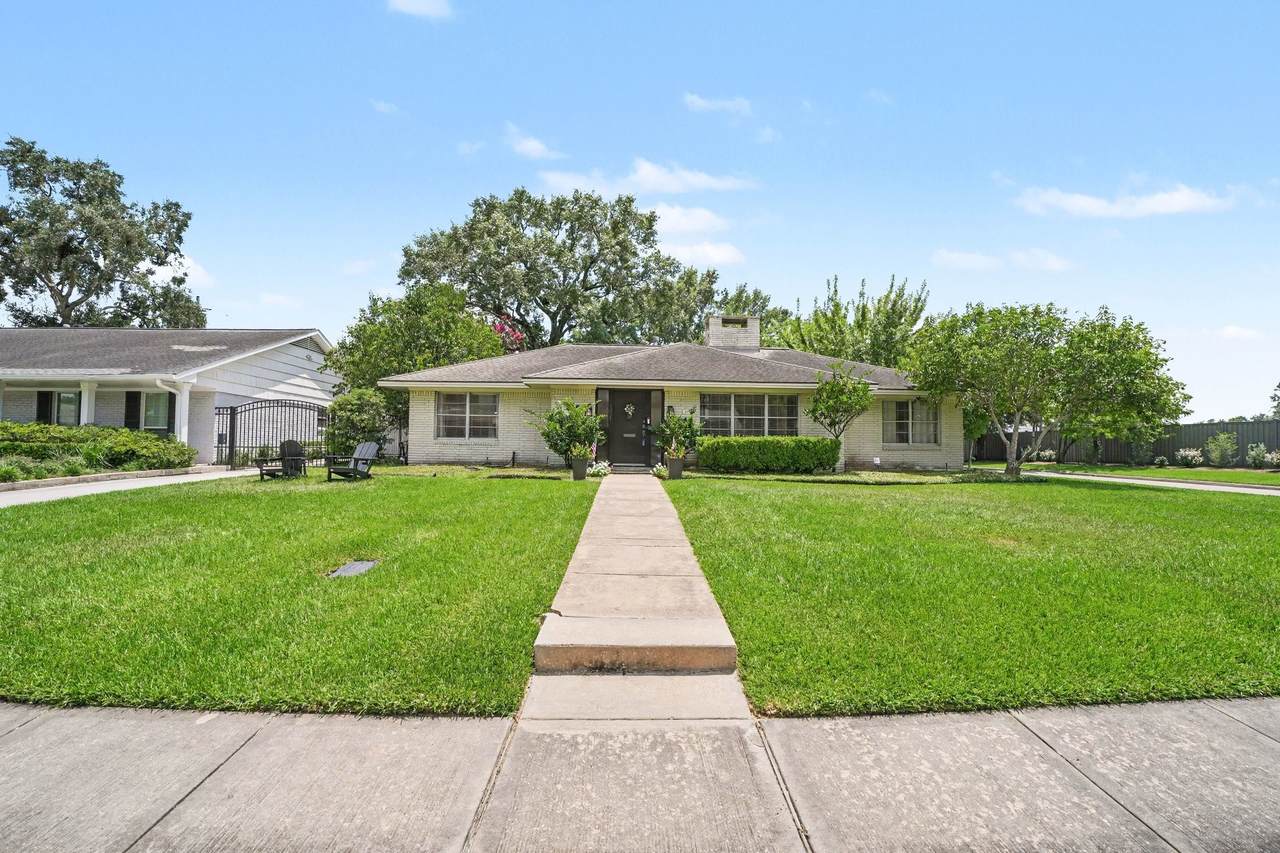 6267 Chevy Chase Drive - Photo 1