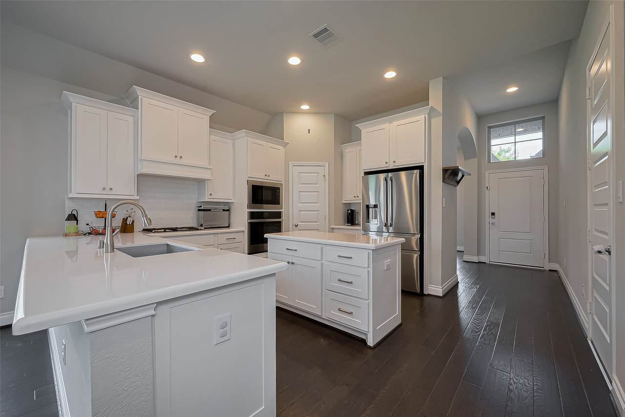 914 Clover Rise Court - Photo 1