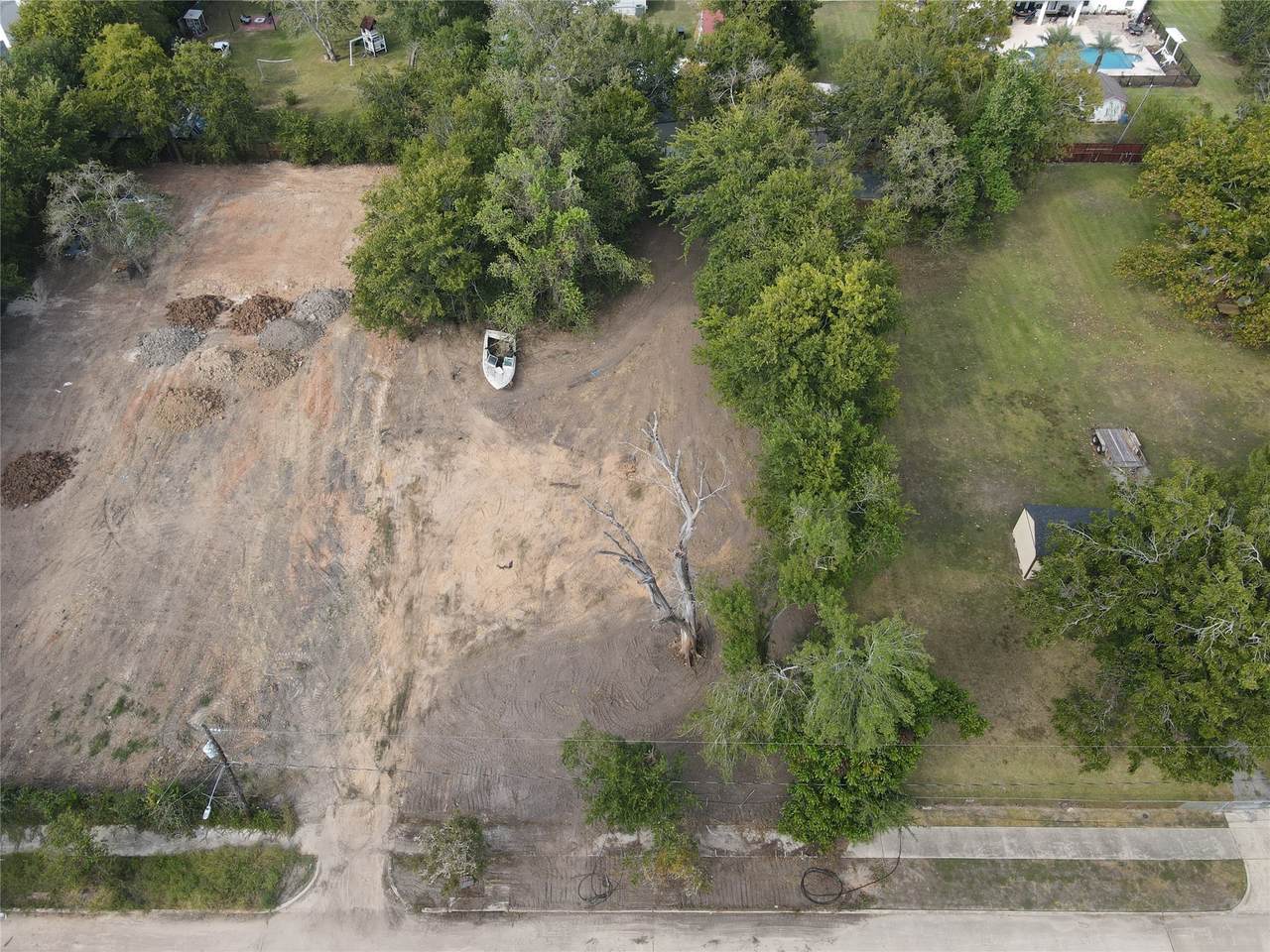 4533 Glengarry Road - Photo 1