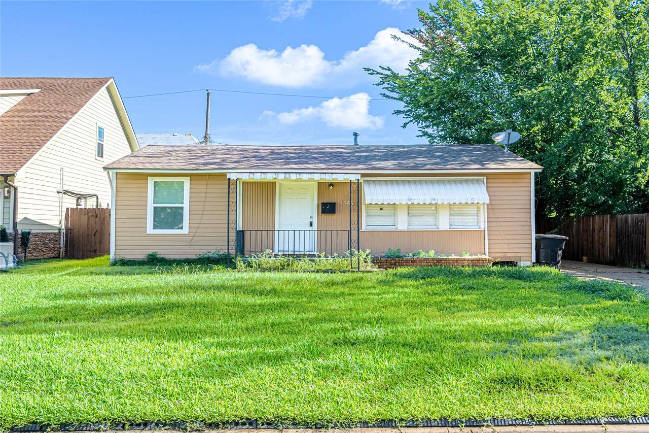 1726 Du Barry Lane - Photo 1