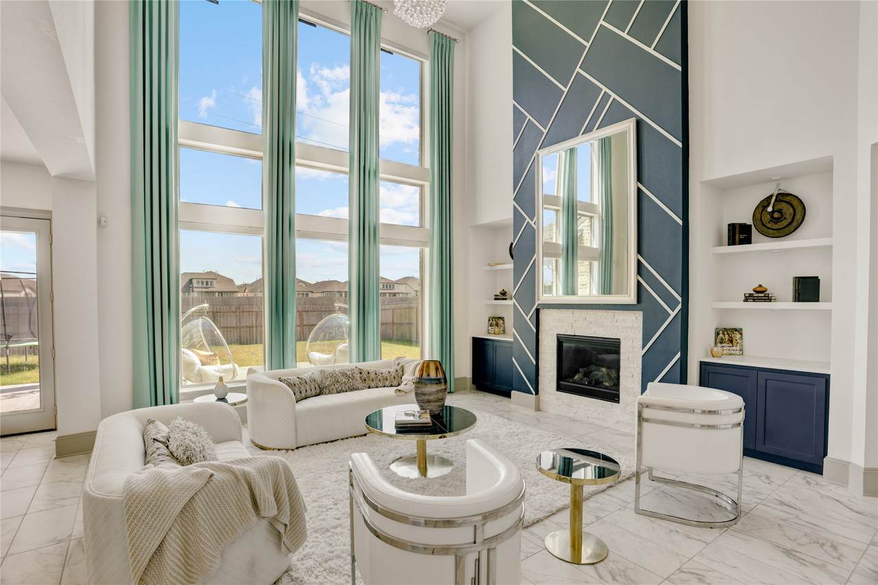 1922 Pleasant Grove Drive - Photo 1