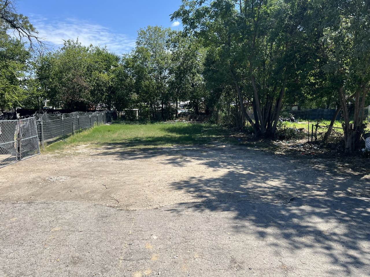 612 Zarzamora Street - Photo 1