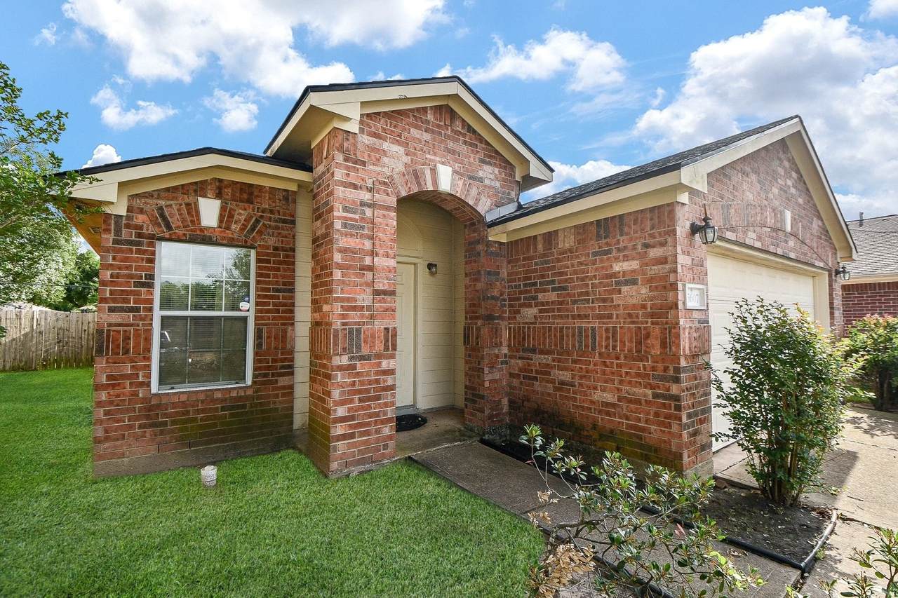 15607 Barber Grove Lane - Photo 1