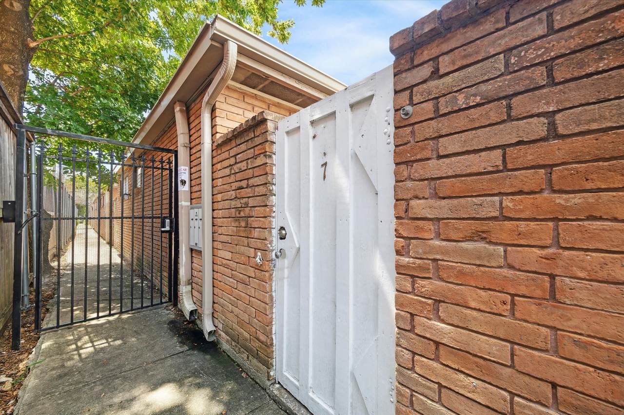 3259 Branard Street - Photo 1