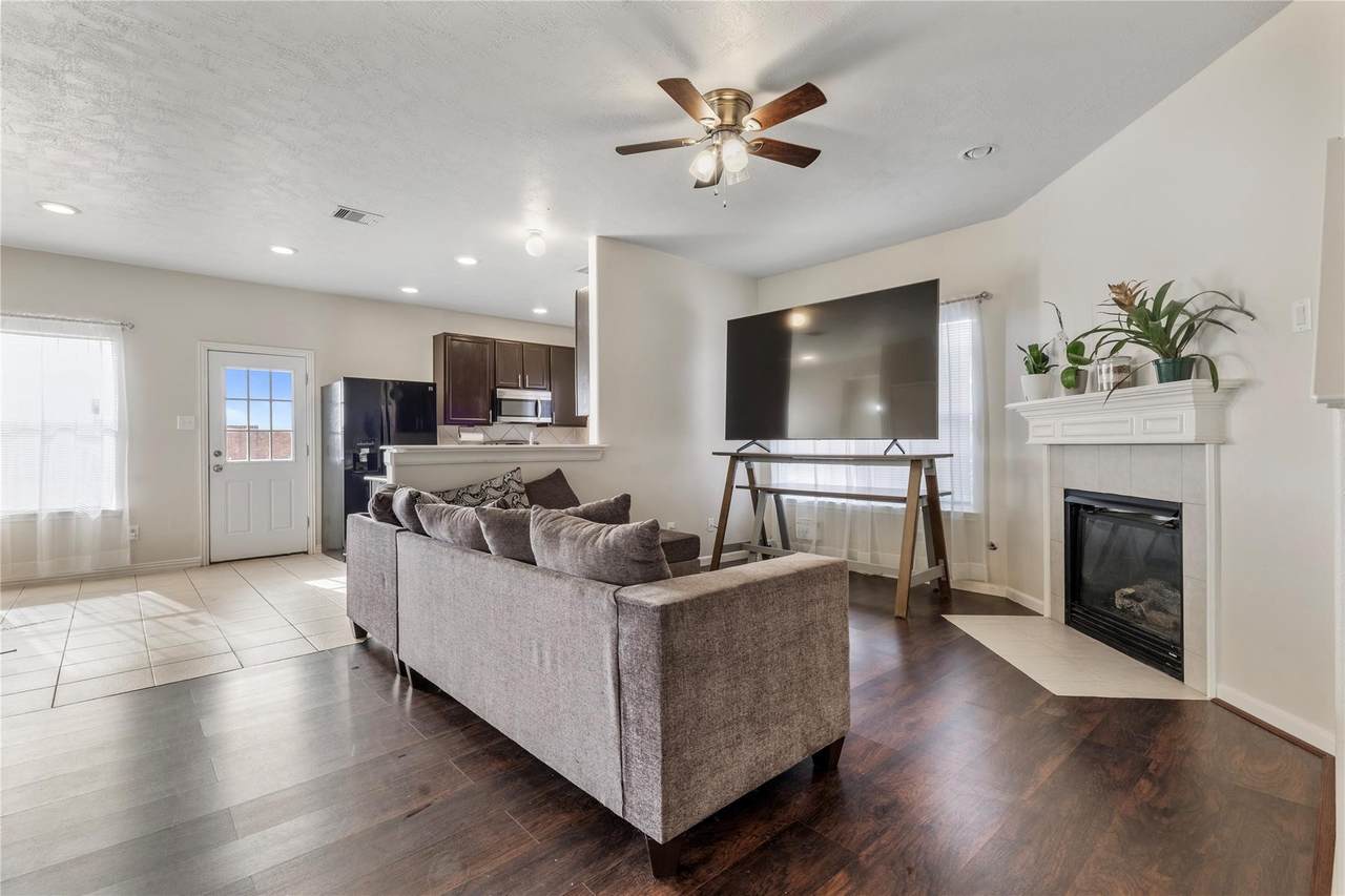 20507 Avery Grove Court - Photo 1