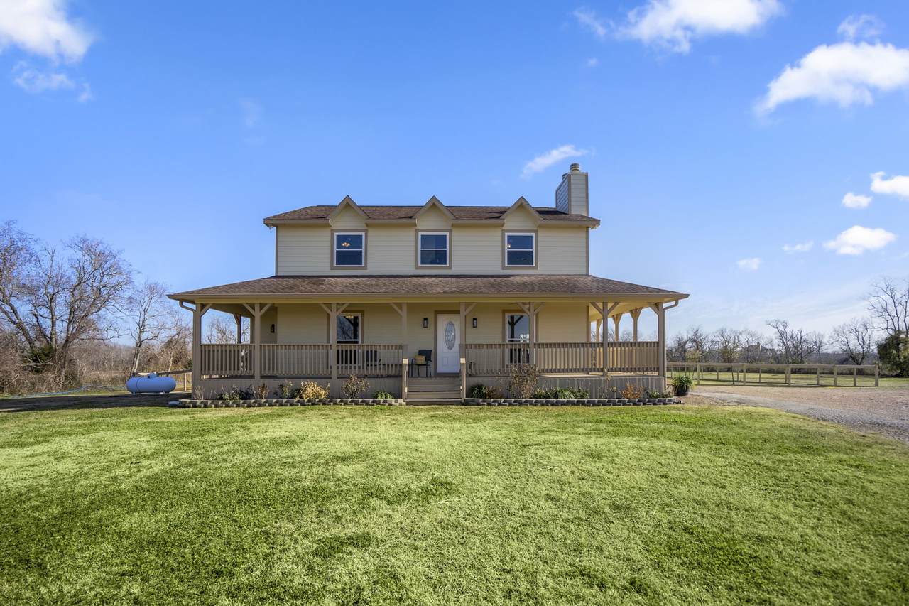 10009 County Road 168 - Photo 1