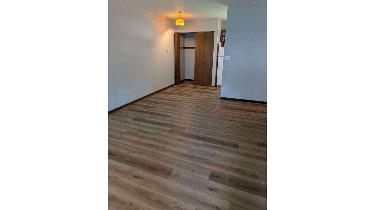 902 Shup St - Photo 1